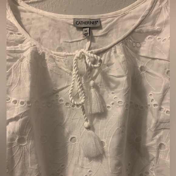 Catherine’s Lined Eyelet Tunic. 2X. NWOT - Picture 2 of 7